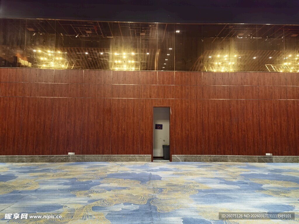 空旷华丽的室内活动场地