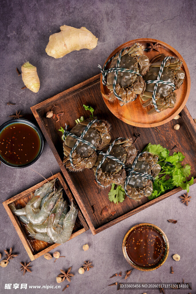 美味海鲜及调料组合