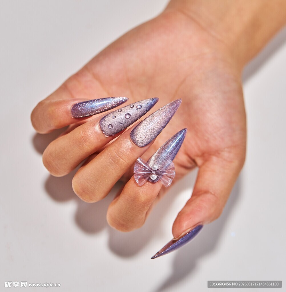 炫彩尖形美甲展示