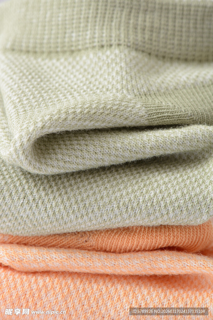 多彩针织棉袜堆叠展示