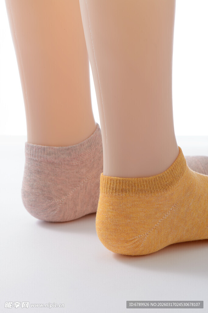 两双可爱短袜展示