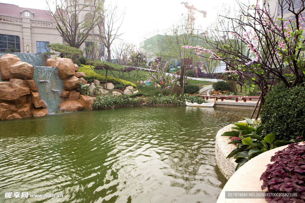 园林水景中的静谧风光