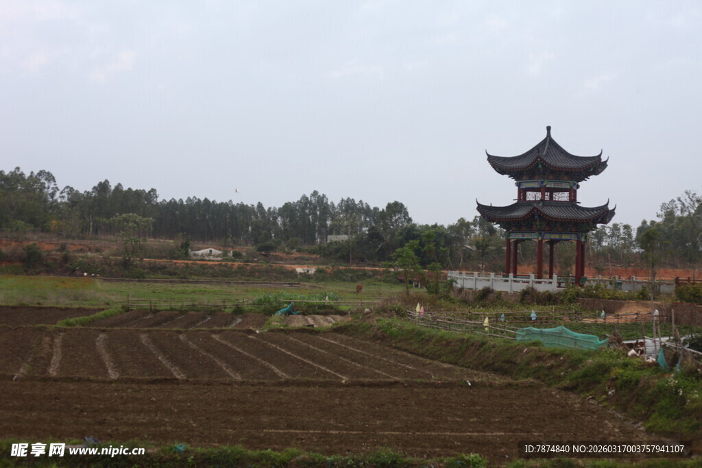 田野边的中式古亭景观