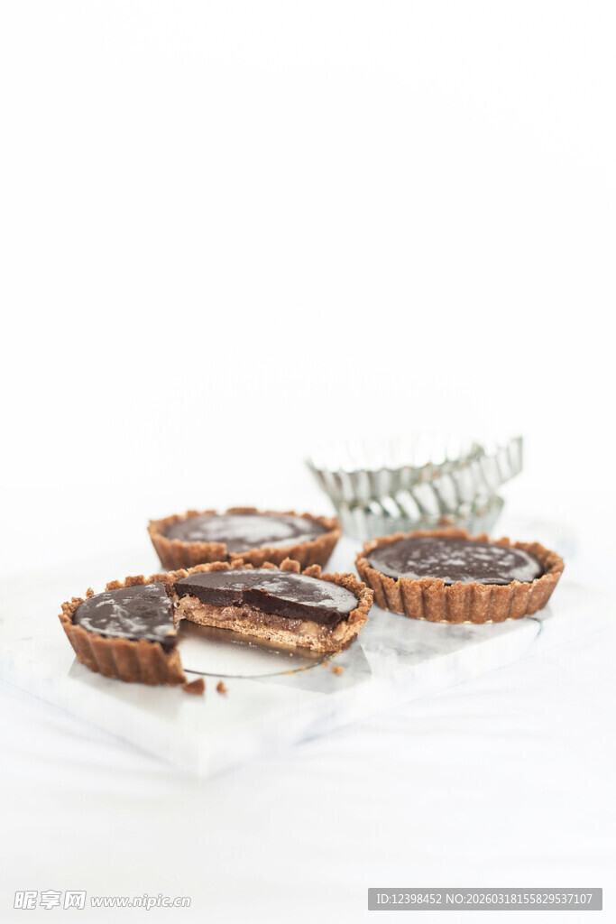 巧克力蛋挞甜点
