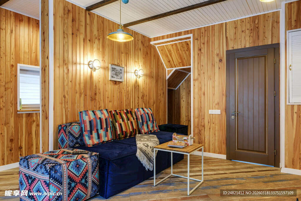 木质温馨客厅室内场景