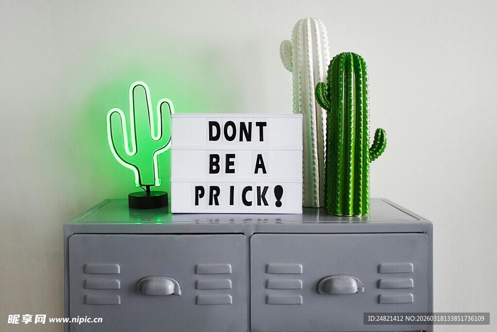 绿色仙人掌霓虹装饰摆件