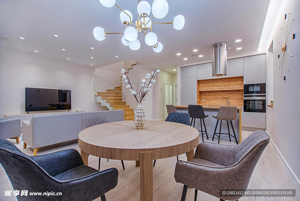 现代简约风客厅餐厅空间