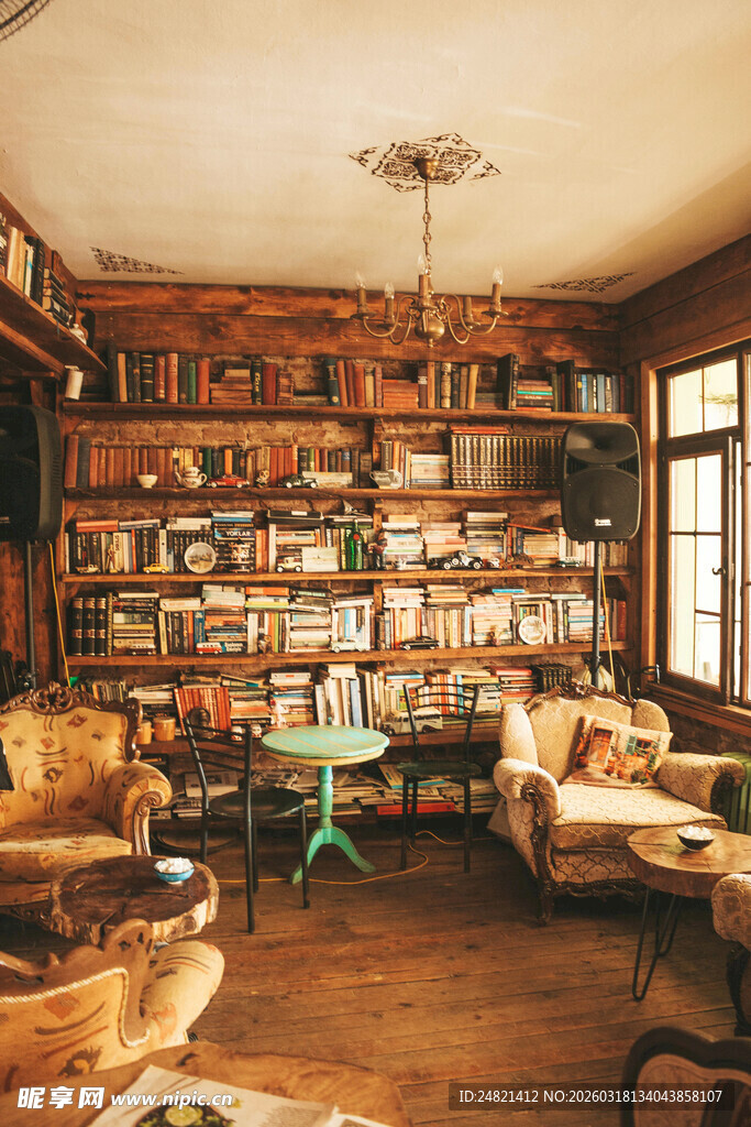 复古温馨的家居书房场景