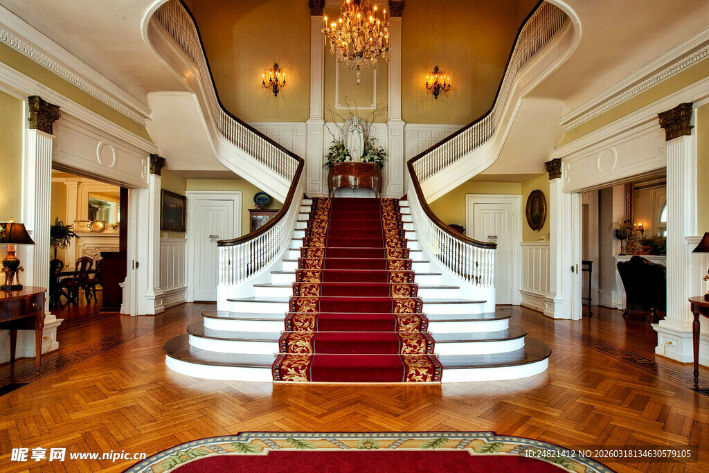 豪华宫殿式楼梯场景