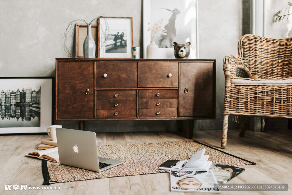 复古风家居一角展示