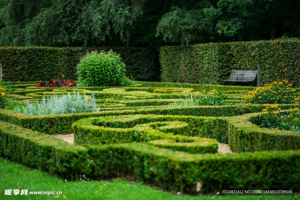 精致园林绿植迷宫景观