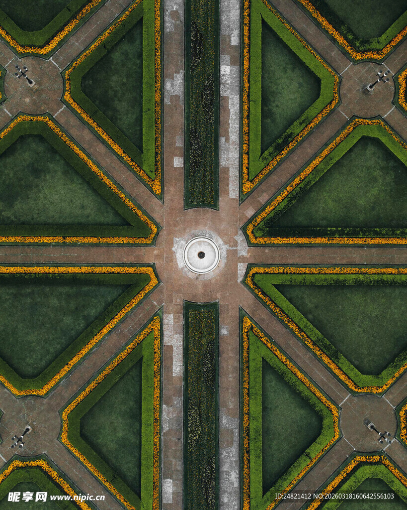 城市交通路口俯瞰图