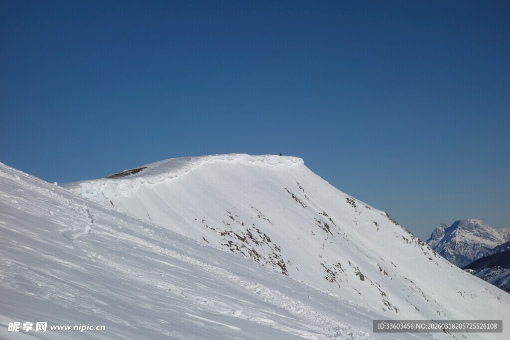雪山壮丽风光