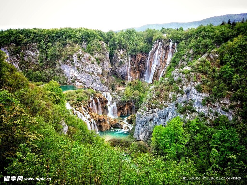 十六湖国家公园美丽景致