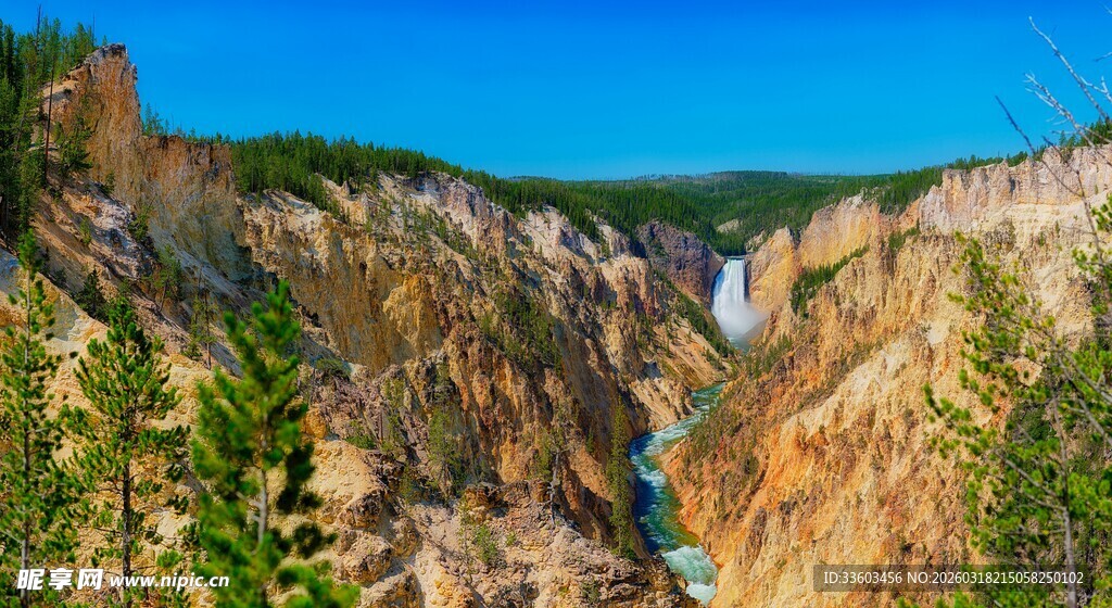 壮丽峡谷瀑布自然景观