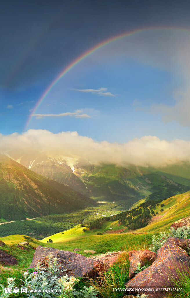 山间彩虹美景