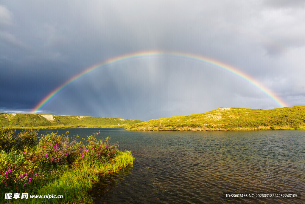 湖畔彩虹美景
