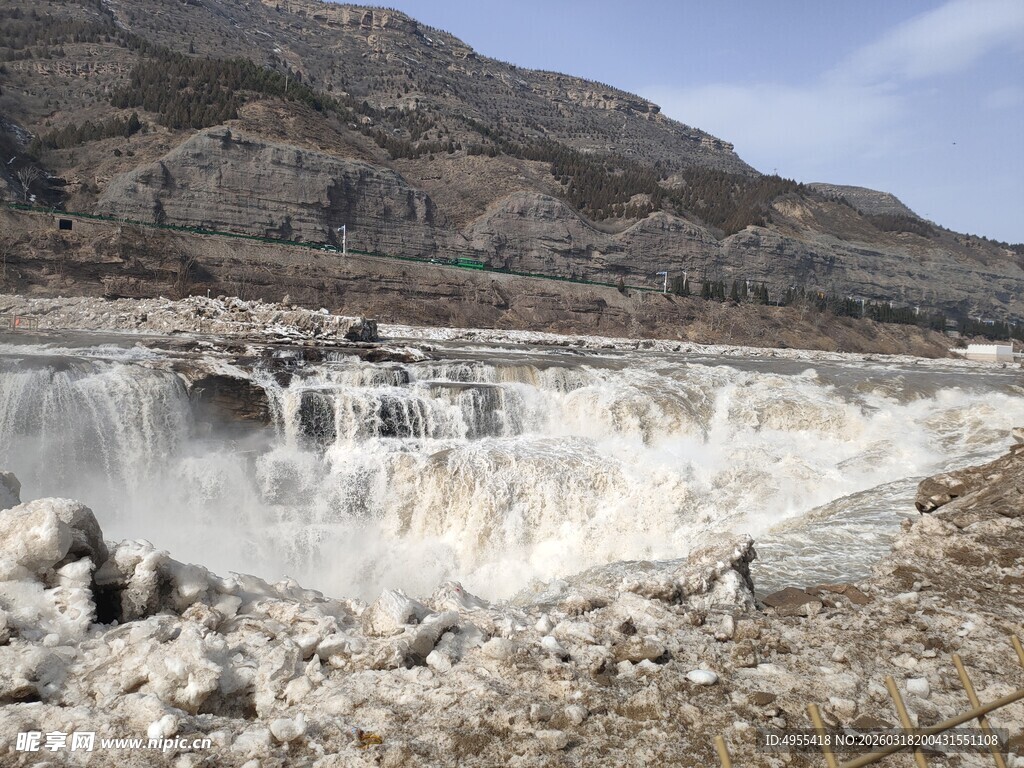 壮观黄河壶口瀑布景观