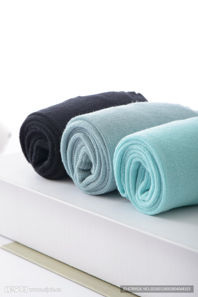 三色卷状棉袜展示