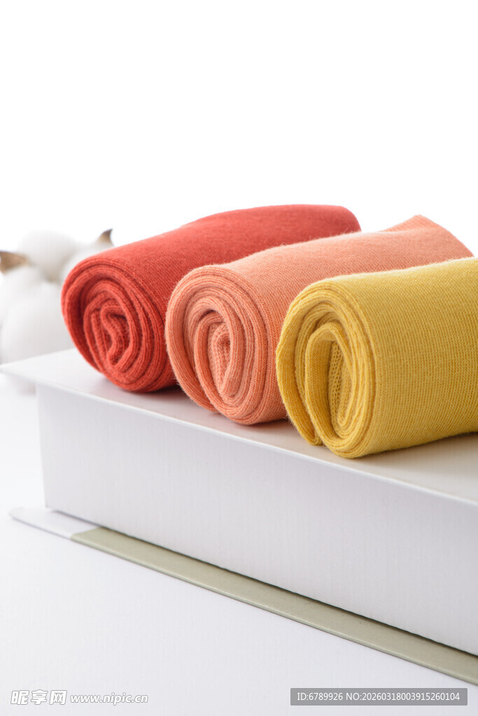 多彩棉袜整齐摆放