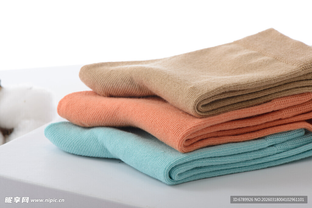 多彩叠放的棉袜