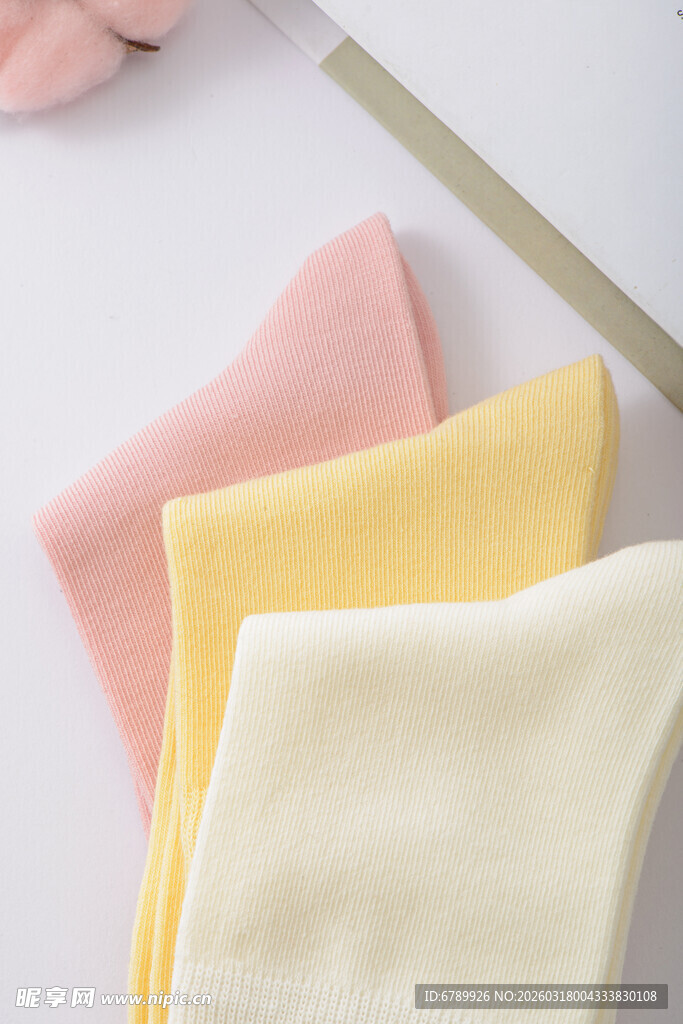 多彩柔软棉袜展示