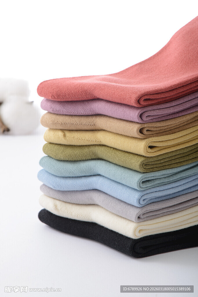 多彩袜子堆叠展示