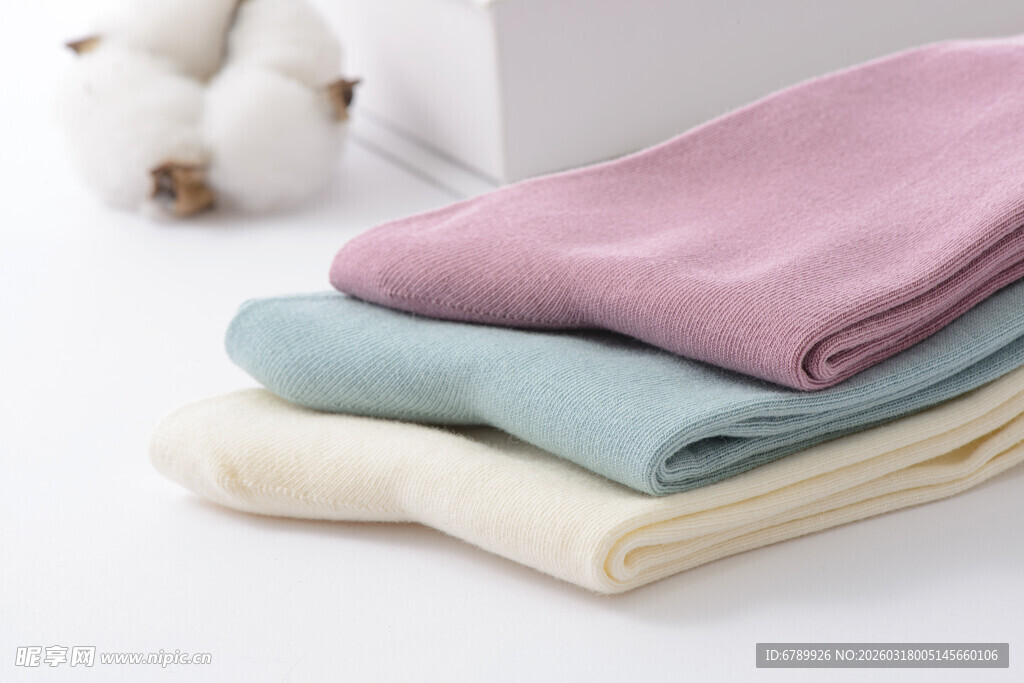 三色柔软叠放棉袜