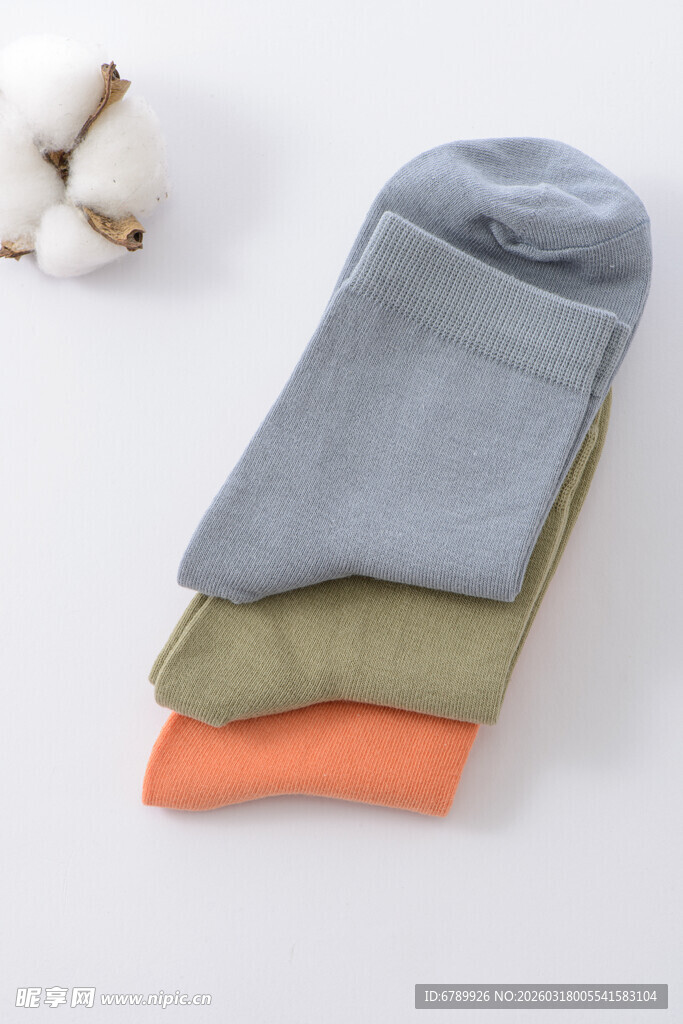 多彩袜子叠放展示