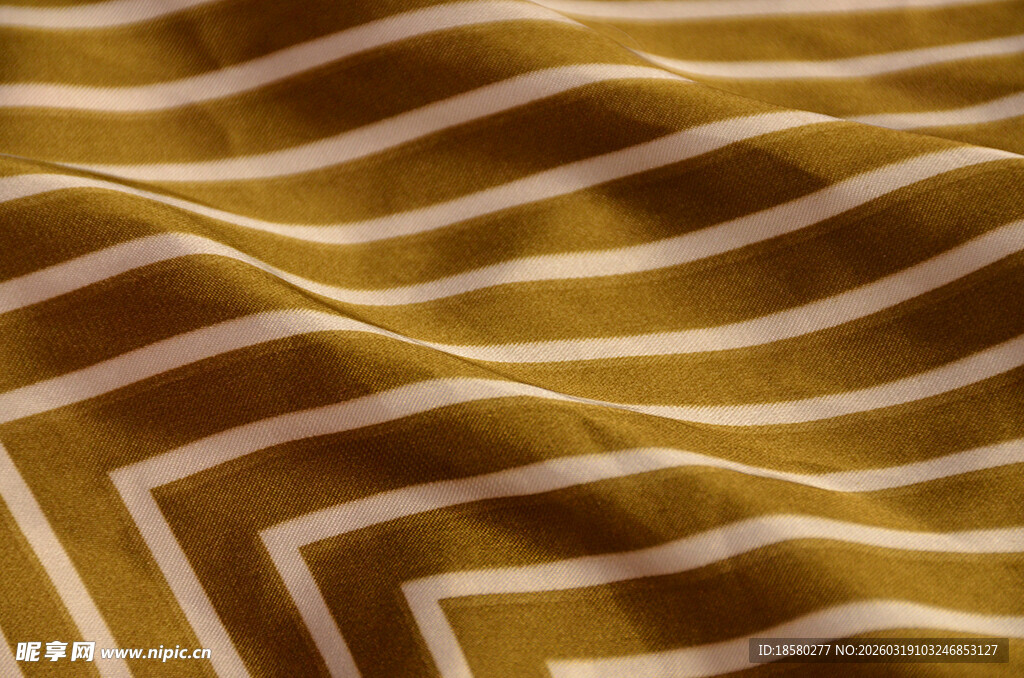 黄白条纹波纹织物纹理
