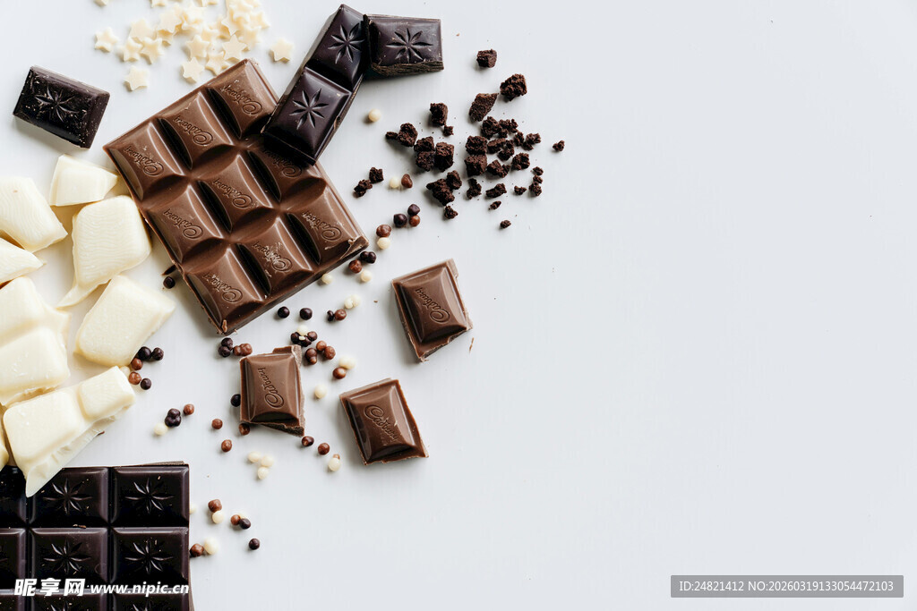 多样巧克力块与碎屑展示