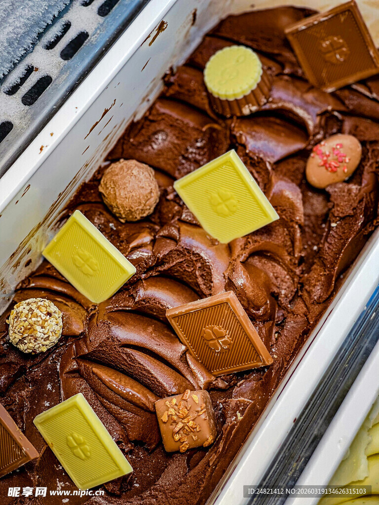 美味多样的巧克力甜点