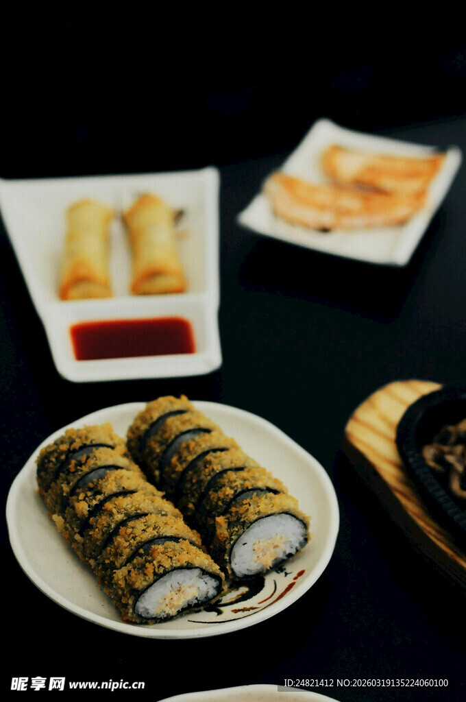 多样美味寿司及特色小吃