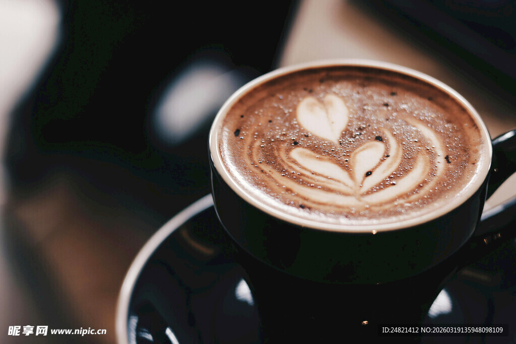 精致拉花咖啡特写