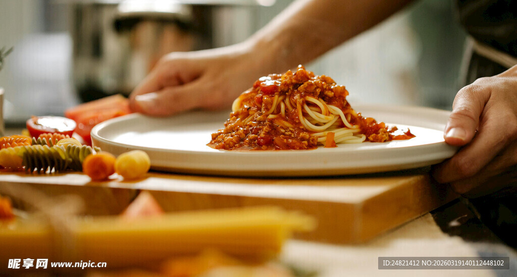 美味意大利面摆盘瞬间