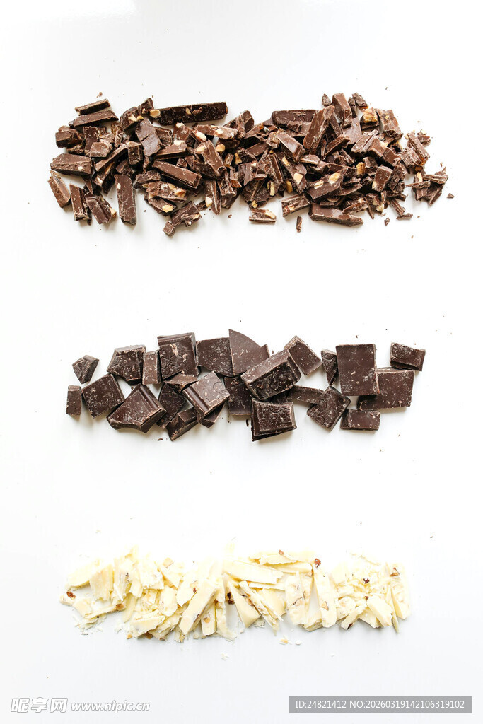 多样巧克力与坚果碎粒