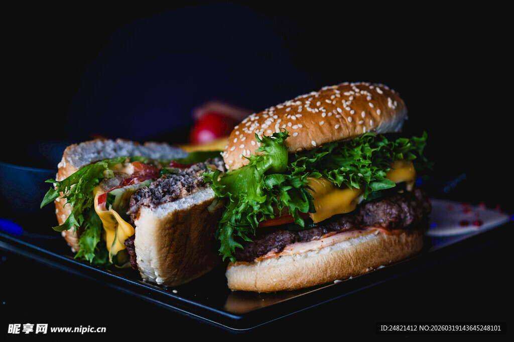 美味多样的特色汉堡组合