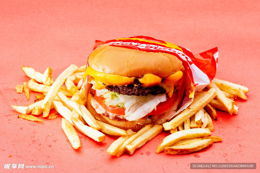 美味汉堡配金黄薯条