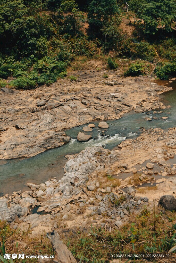 山间溪流 自然野趣之景