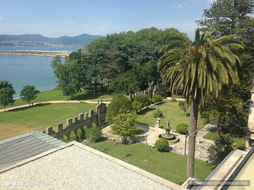 湖畔园林景观俯瞰美景