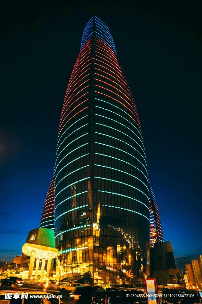 夜幕下的摩天大楼