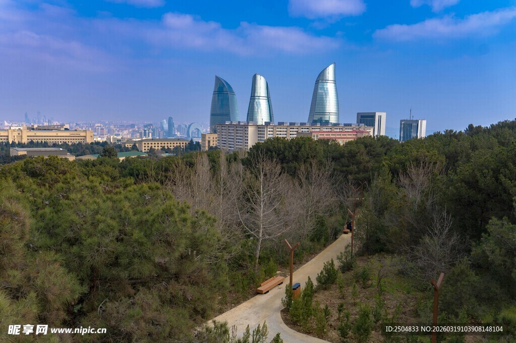 巴库城市景观与森林风貌