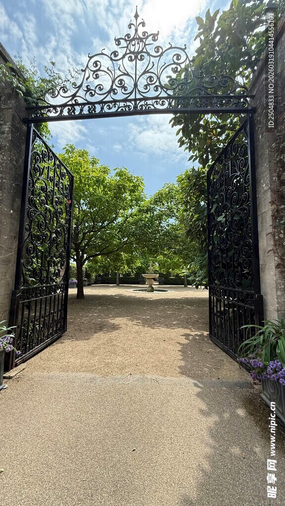 铁艺拱门花园入口景观