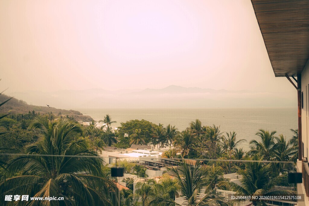 海边美景 热带风光尽 眼底