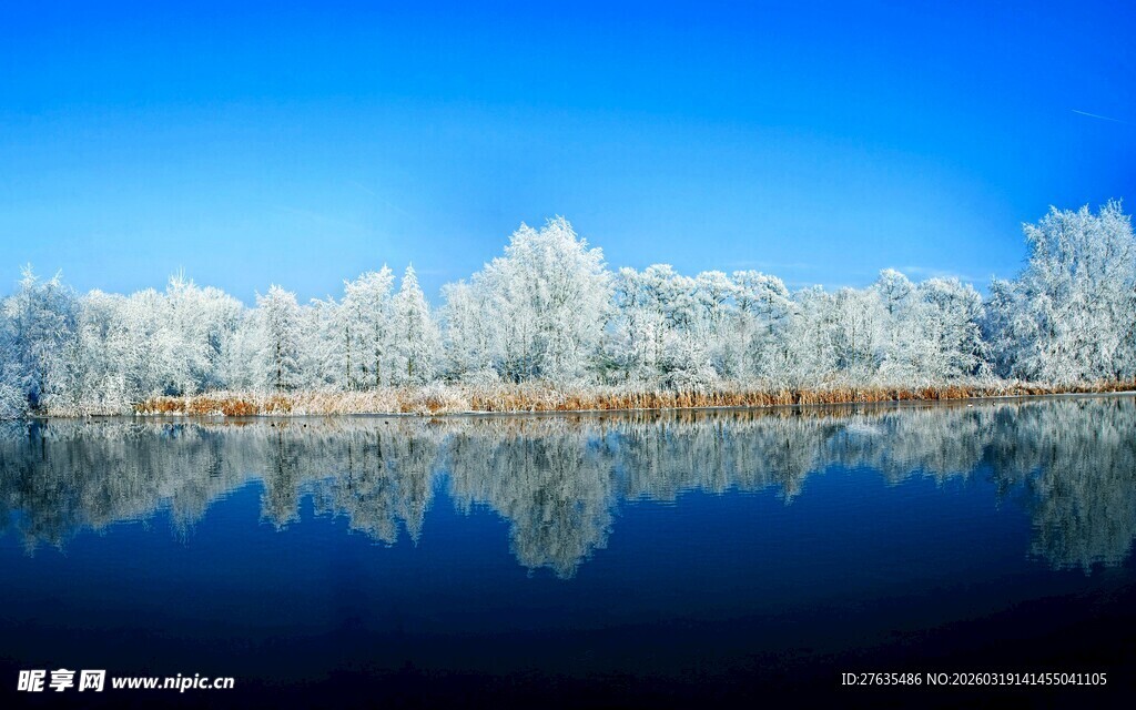 冬日湖景
