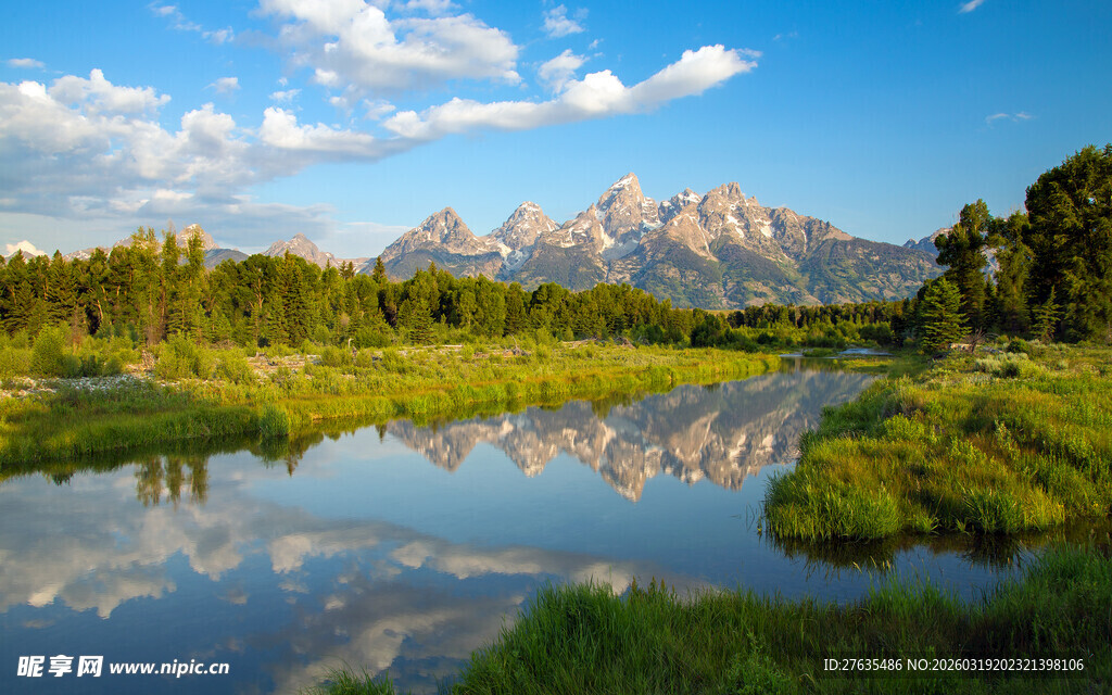 美丽山水风光倒影如画
