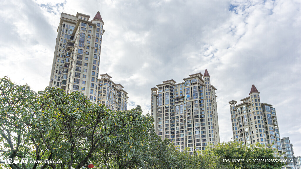 城市林立的高层住宅景观