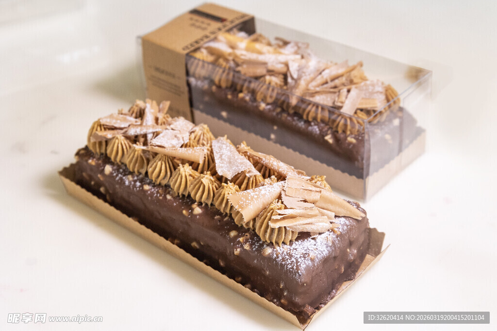 美味坚果巧克力蛋糕