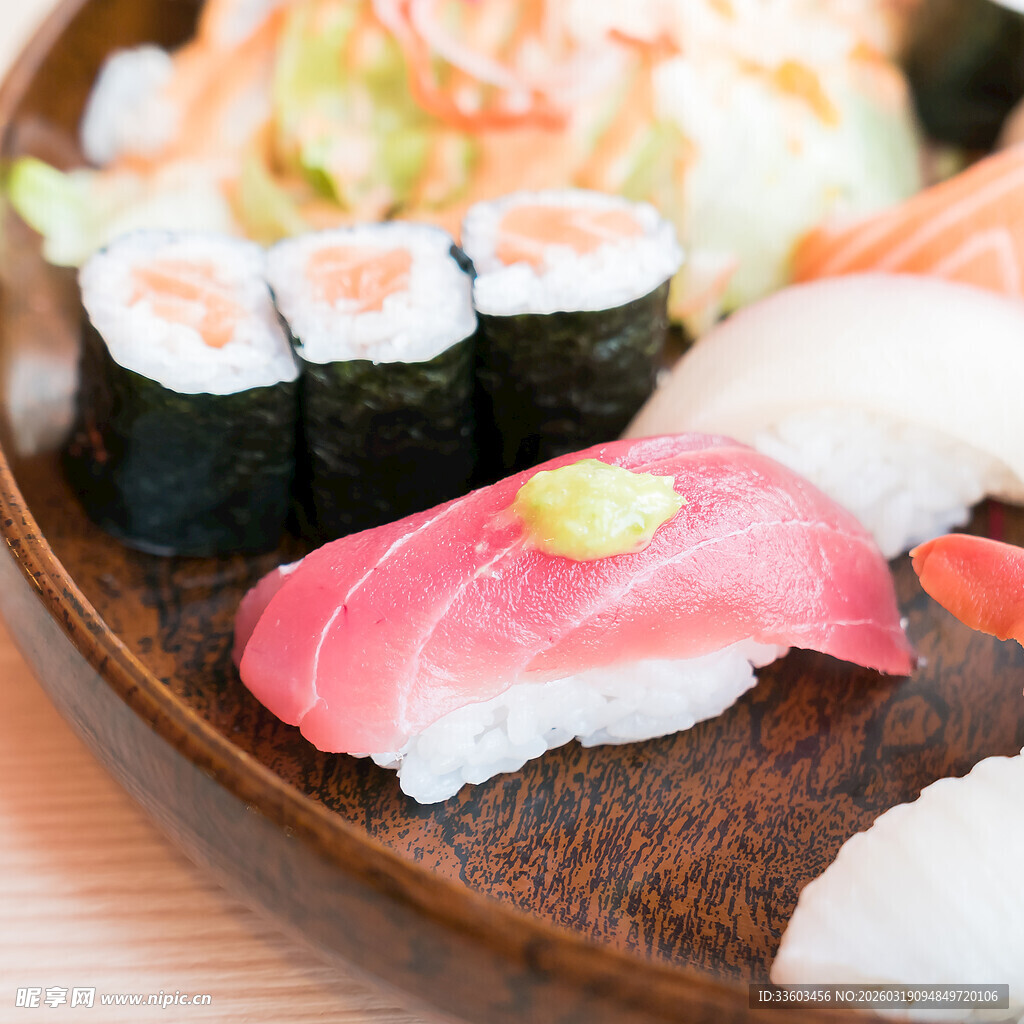 美味日式寿司拼盘