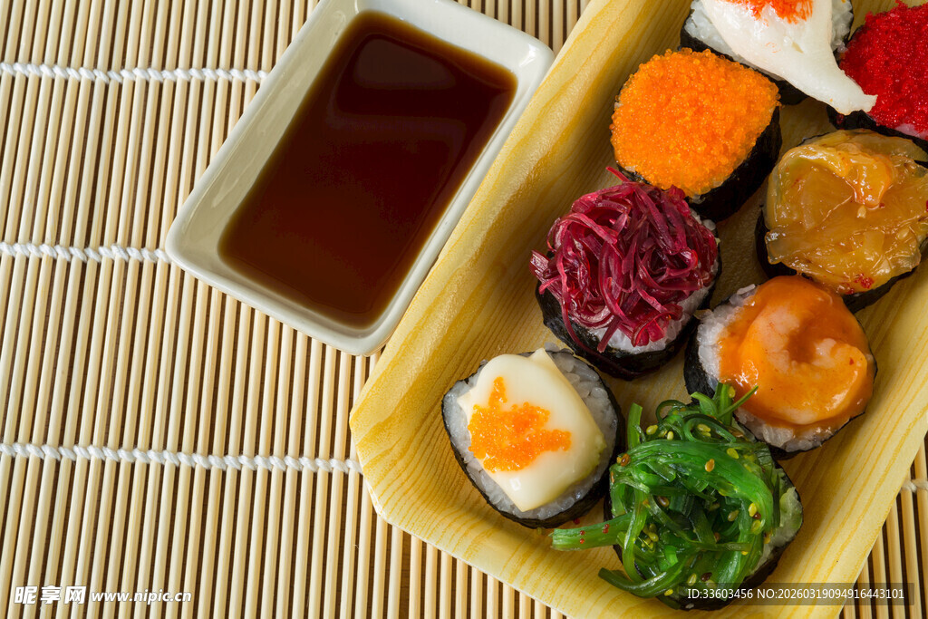 日式寿司套餐展示